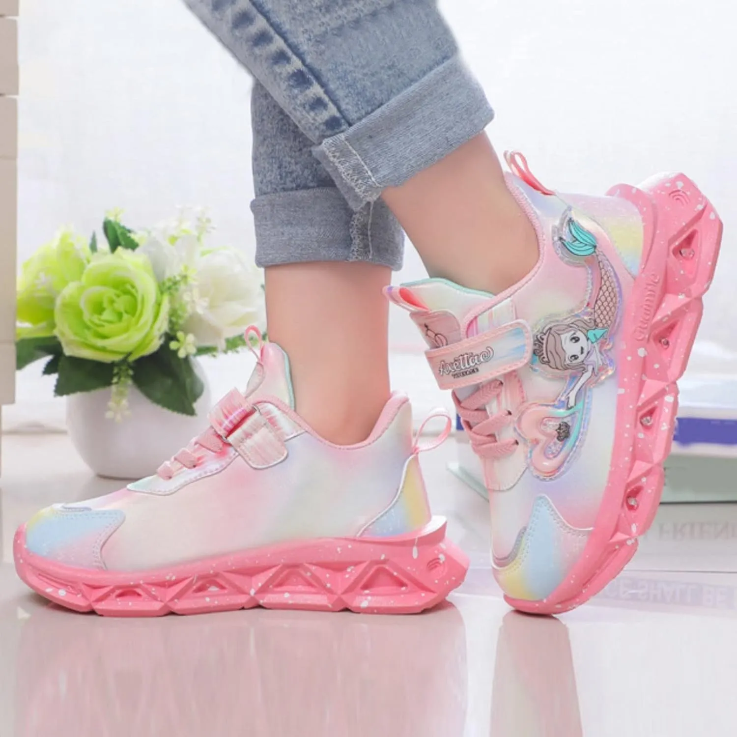 Kids Gym Shoes Children Sports Shoes with Lights Breathable Princess Lightweight Casual Lighting Kids Up Shoes for Girls