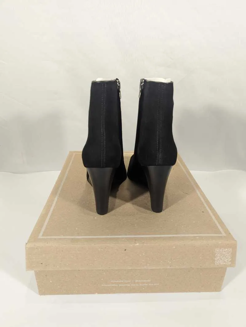 SUSANN WIDE BOOTIES ONYX SUEDE - re:vita